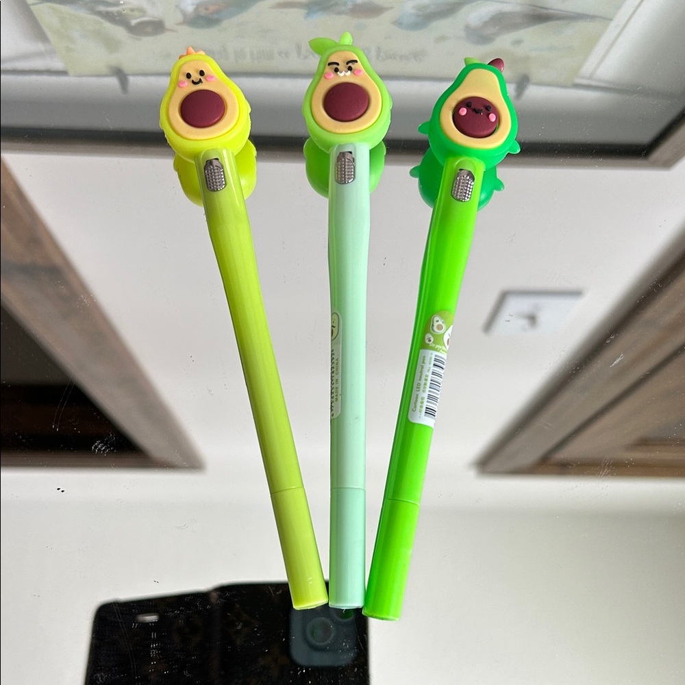 Cute Avocado and Friends Gel Pens - Green and Yellow they do light up